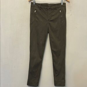 Level 99 army green ankle pants Size 28 EUC